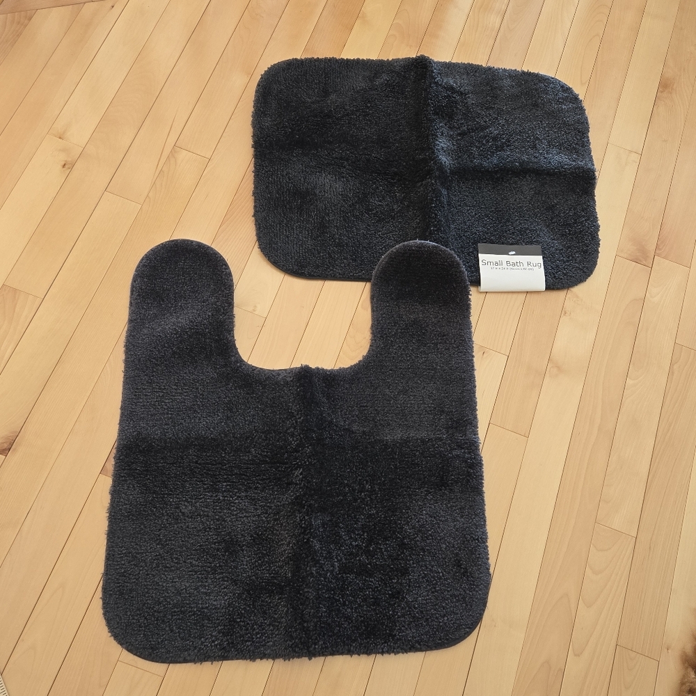2‑Piece Plush Bathroom Rug Set – Black – New With Tags